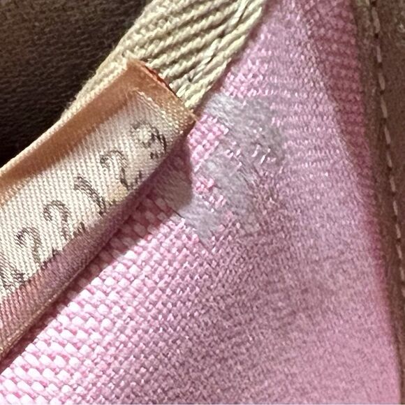 Vintage Dooney & Bourke Pink and White Monogram Logo Tote/Handbag - Picture 4 of 6